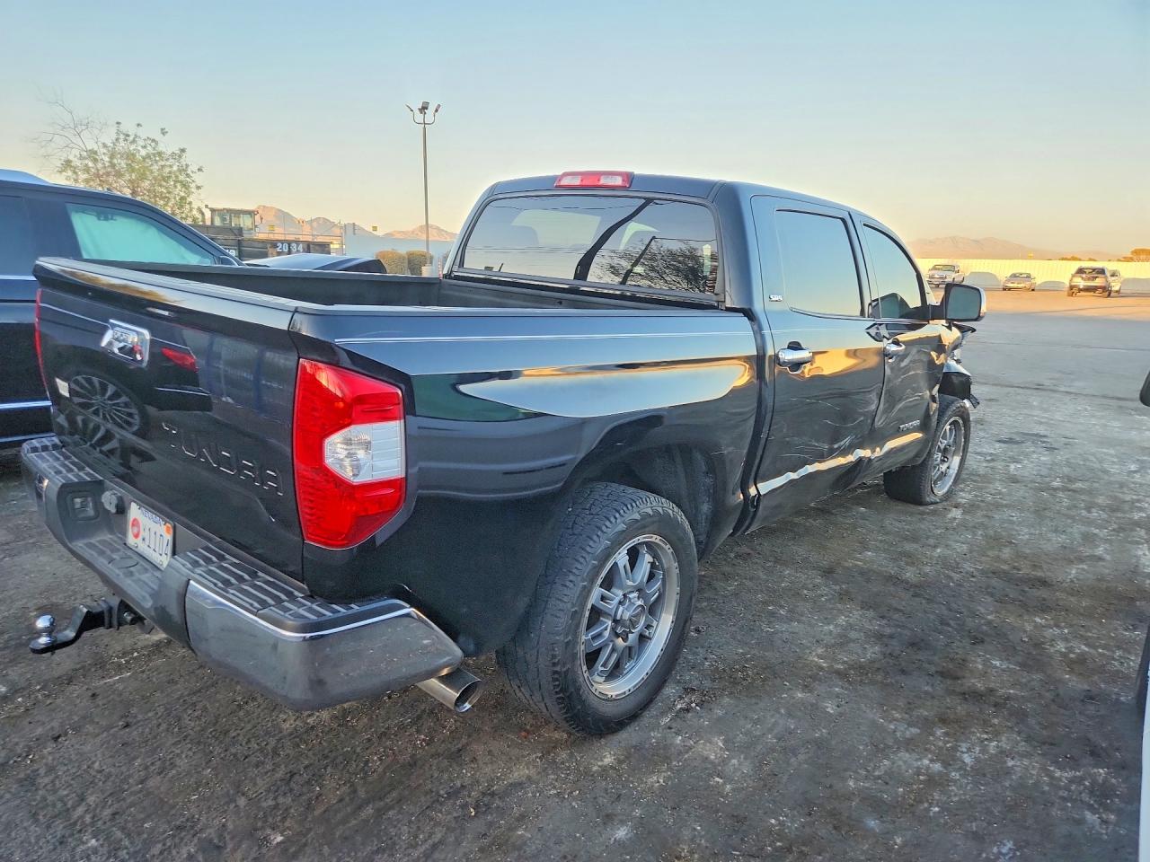 2016 TOYOTA TUNDRA CREWMAX SR5 — снимка 3