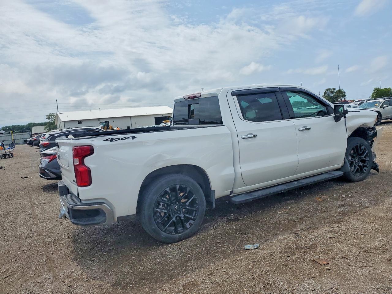 2025 CHEVROLET SILVERADO K1500 LTZ — снимка 3
