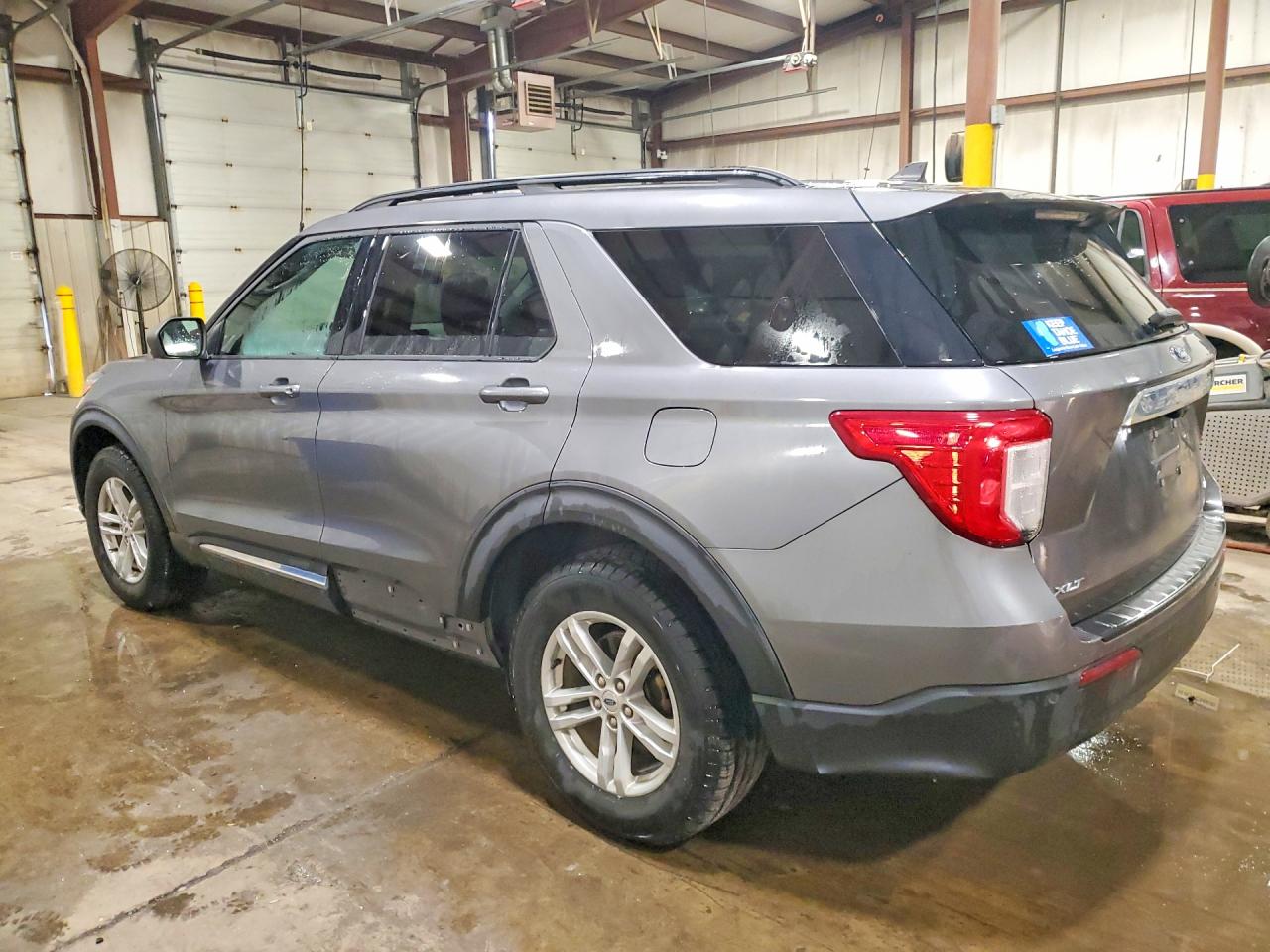2021 FORD EXPLORER XLT — снимка 2