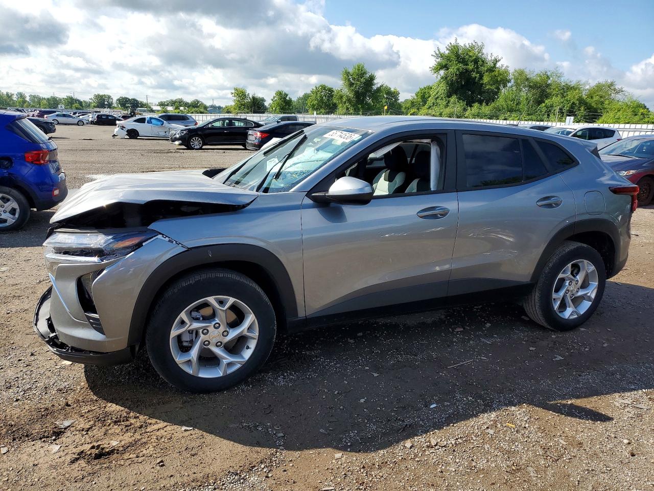 2025 CHEVROLET TRAX LS