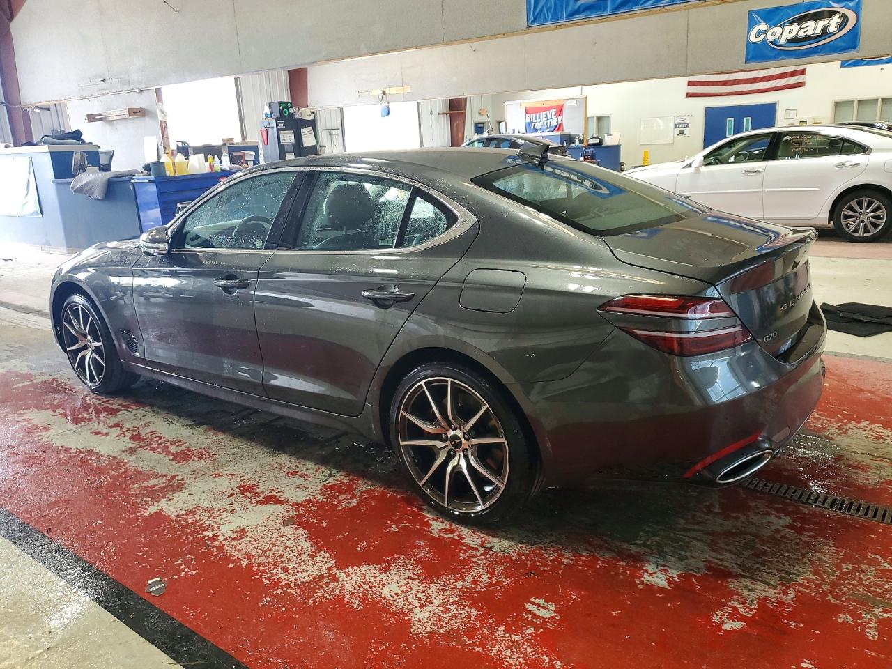 2025 GENESIS G70 2.5T STANDARD — снимка 2