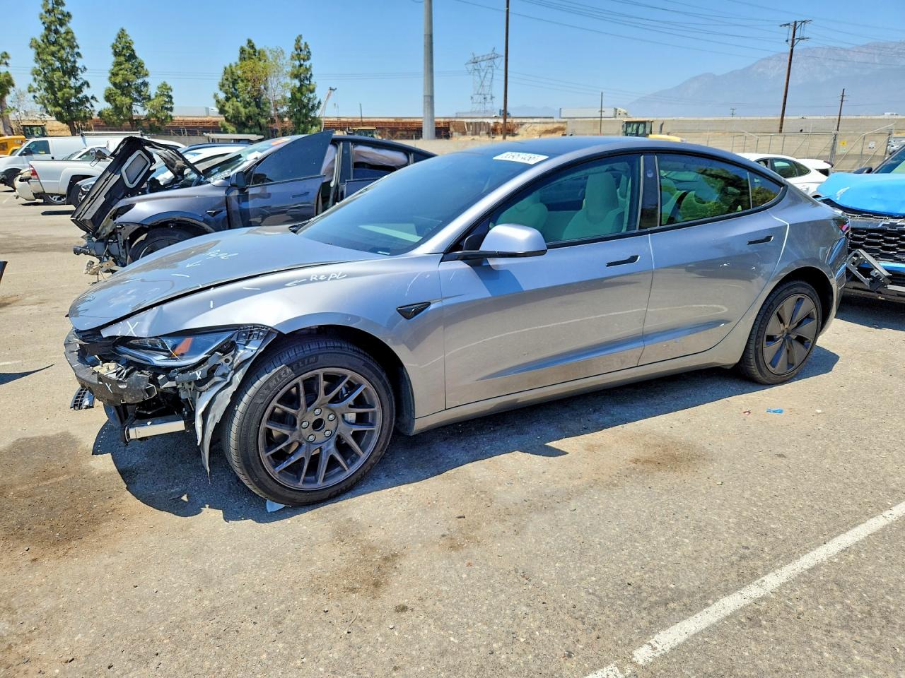 2025 TESLA MODEL 3