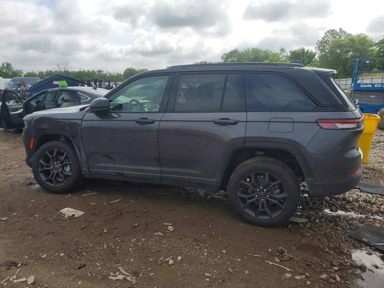 2025 JEEP GRAND CHEROKEE LIMITED — снимка 2