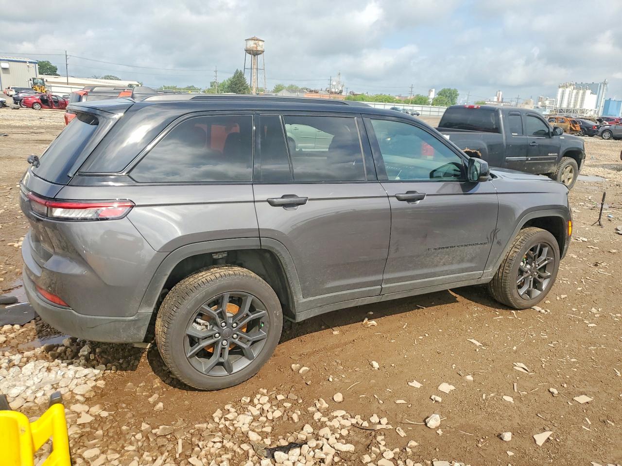 2025 JEEP GRAND CHEROKEE LIMITED — снимка 3