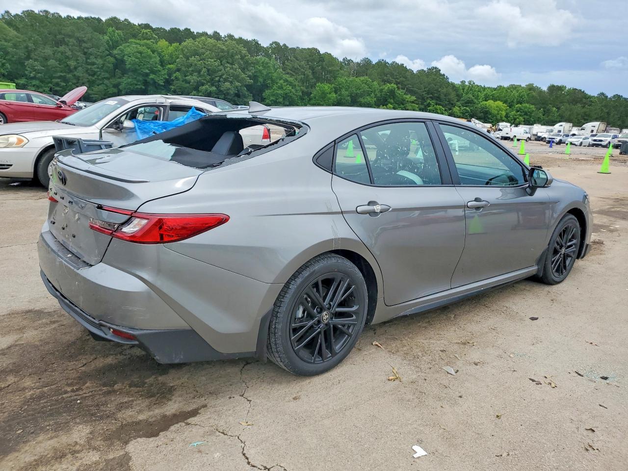 2026 TOYOTA CAMRY XSE — снимка 3