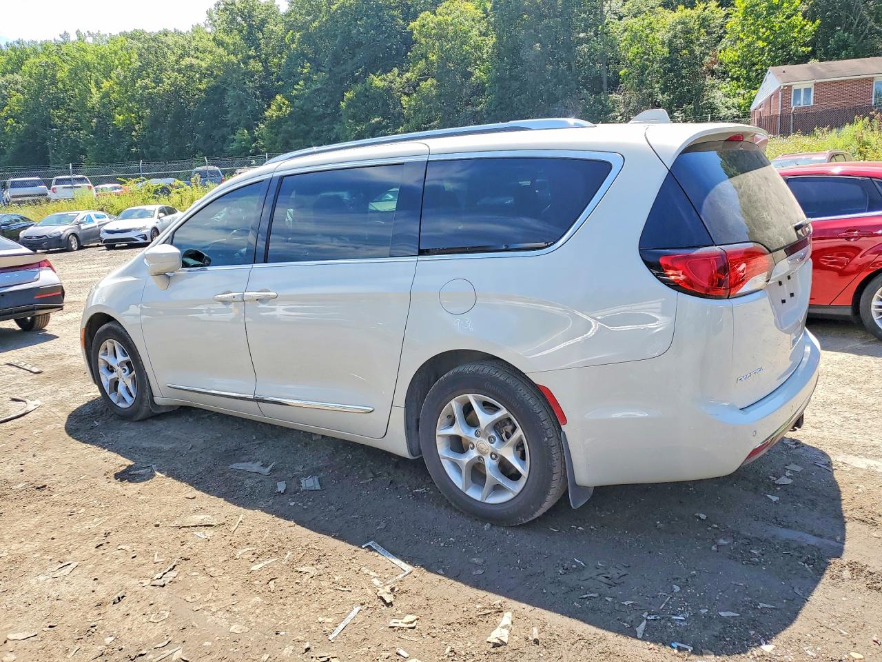 2017 CHRYSLER PACIFICA TOURING L PLUS — снимка 2