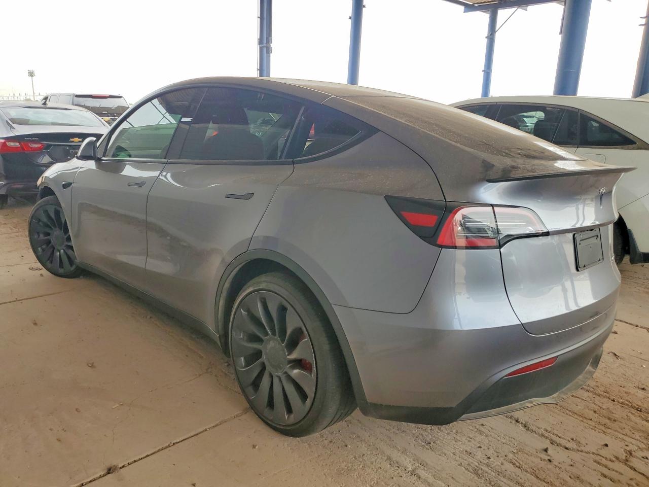 2024 TESLA MODEL Y — снимка 2