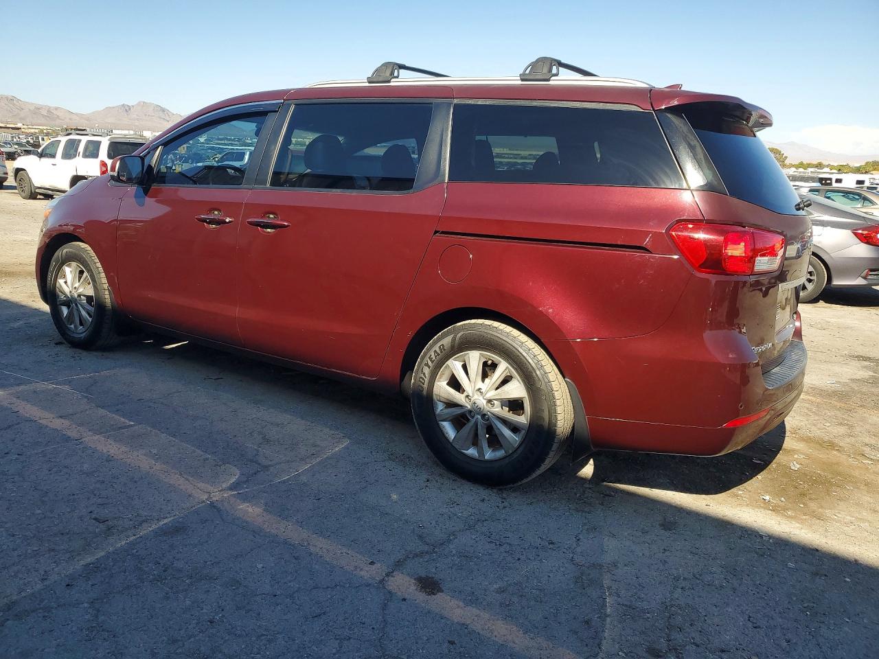 2017 KIA SEDONA LX — снимка 2