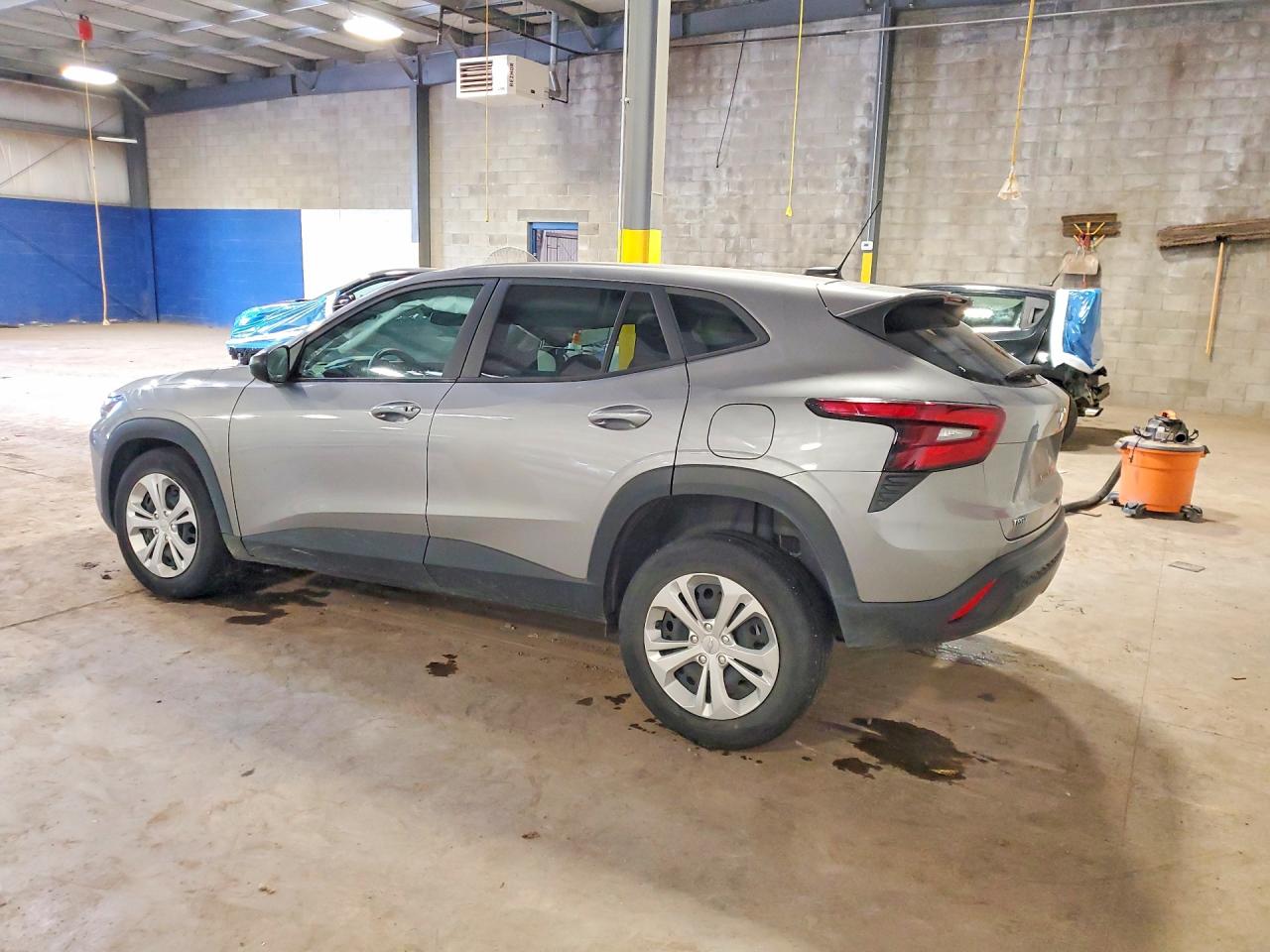 2024 CHEVROLET TRAX LS — снимка 2