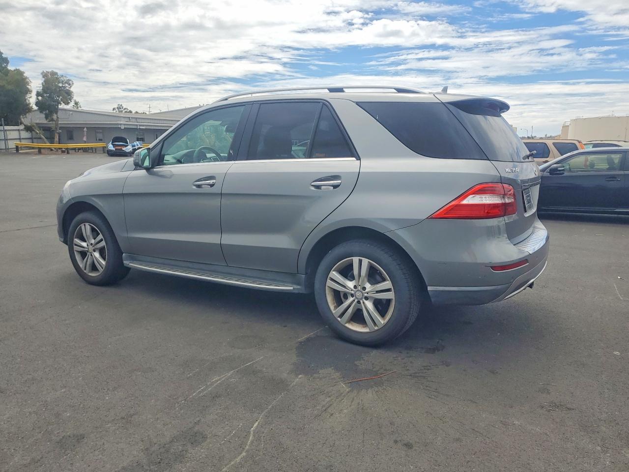 2013 MERCEDES-BENZ ML 350 4MATIC — снимка 2
