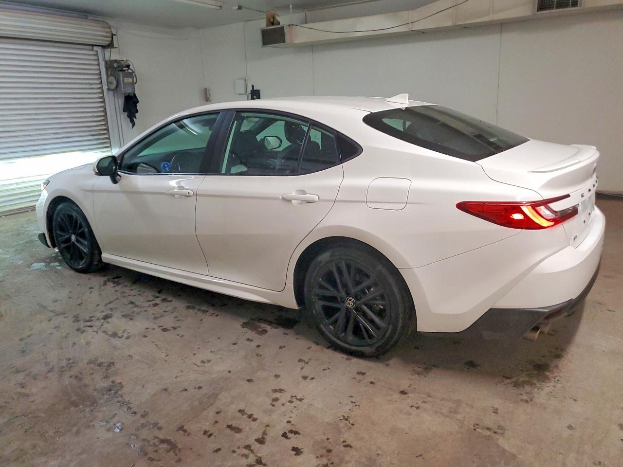 2026 TOYOTA CAMRY SE — снимка 2