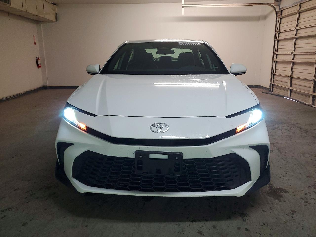 2026 TOYOTA CAMRY SE — снимка 5