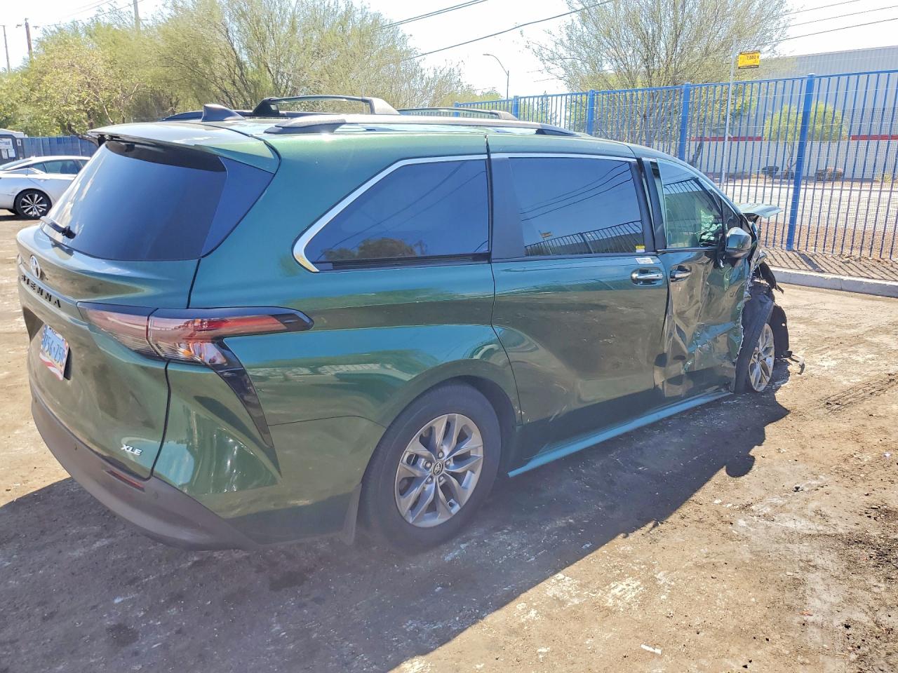 2026 TOYOTA SIENNA XLE 7-PASSENGER — снимка 3