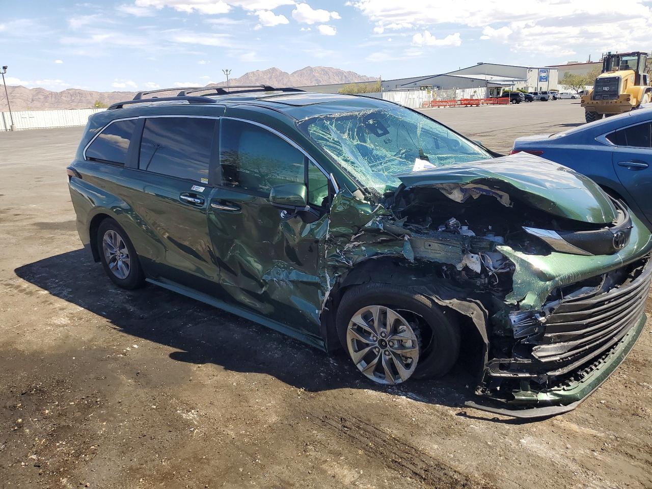 2026 TOYOTA SIENNA XLE 7-PASSENGER — снимка 4
