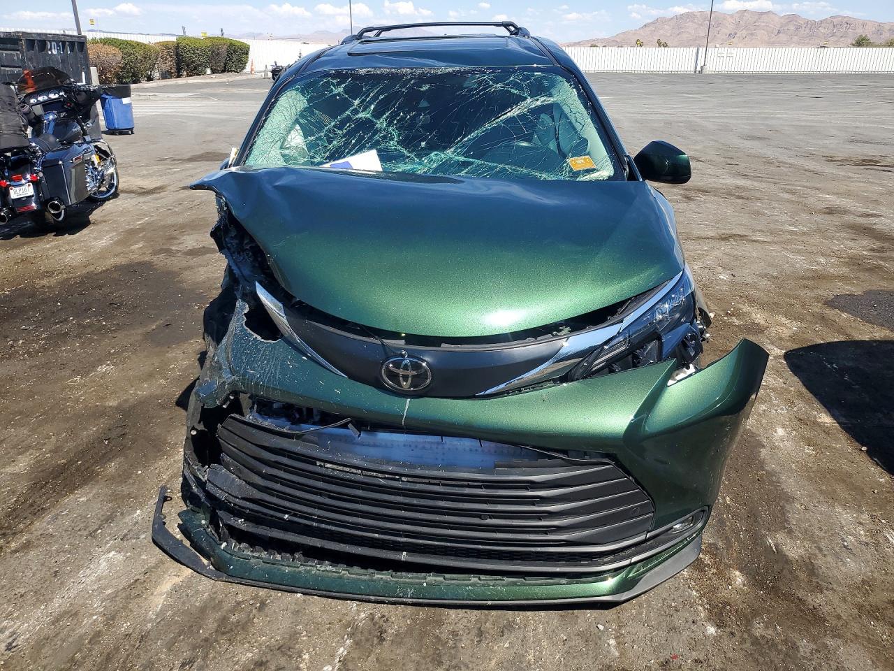 2026 TOYOTA SIENNA XLE 7-PASSENGER — снимка 5