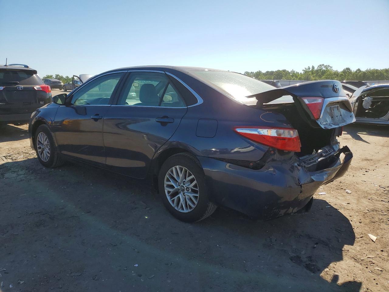 2017 TOYOTA CAMRY LE — снимка 2