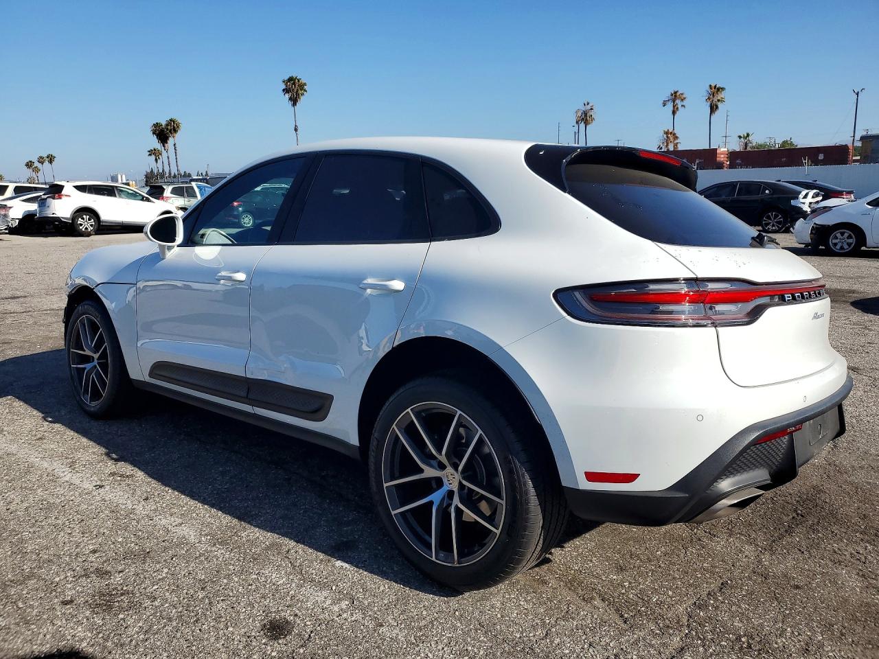 2025 PORSCHE MACAN BASE — снимка 2