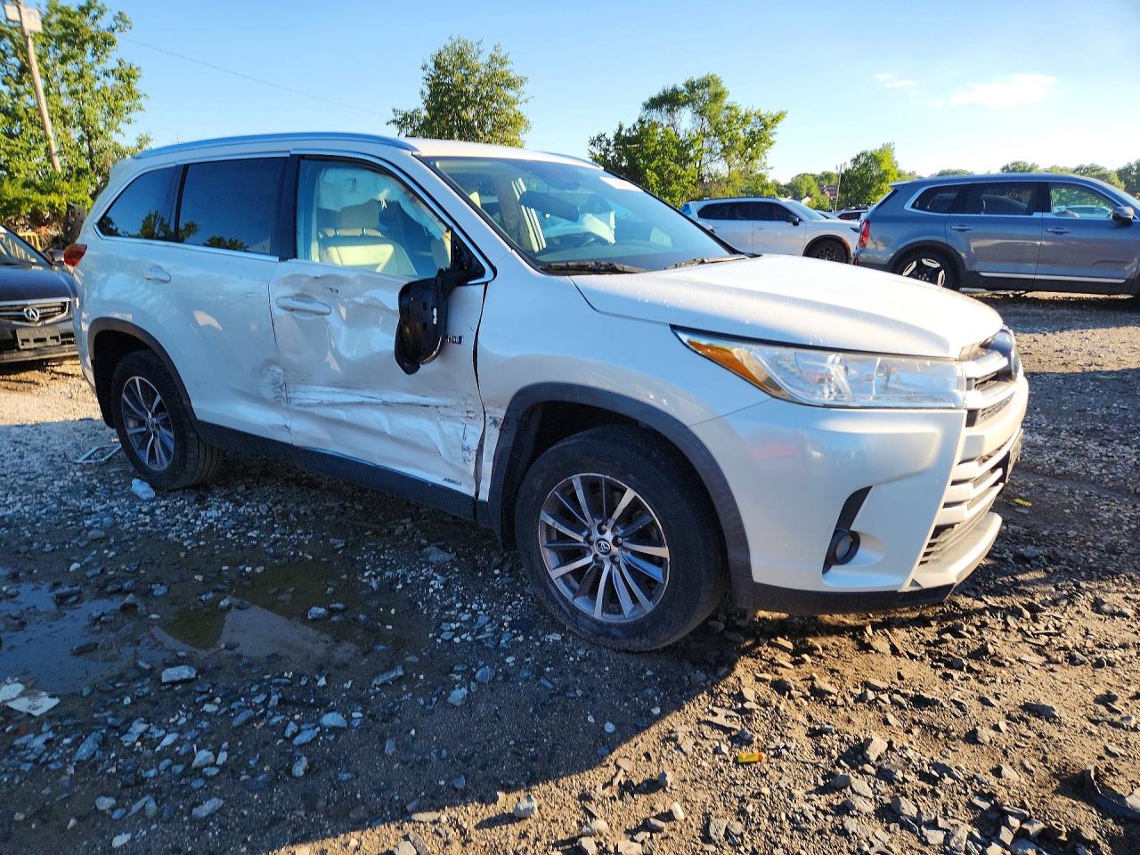 2019 TOYOTA HIGHLANDER HYBRID XLE — снимка 4