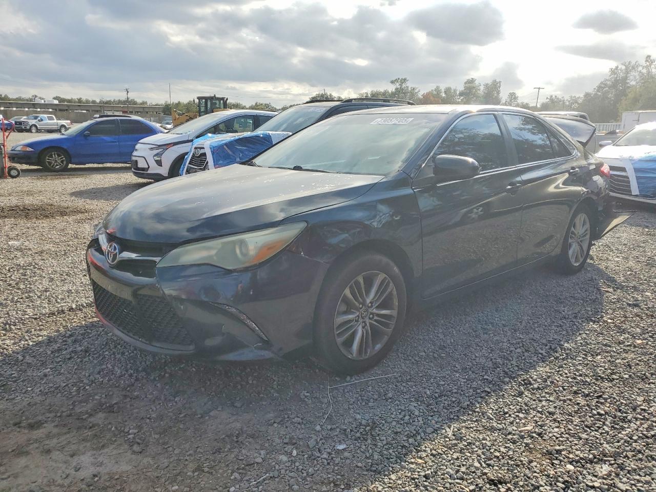 2015 TOYOTA CAMRY SE