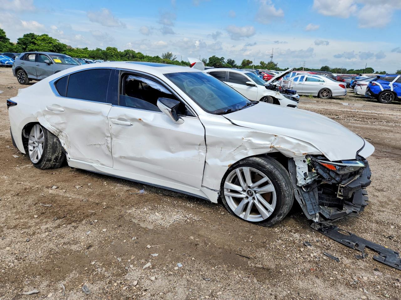 2021 LEXUS IS 300 — снимка 4