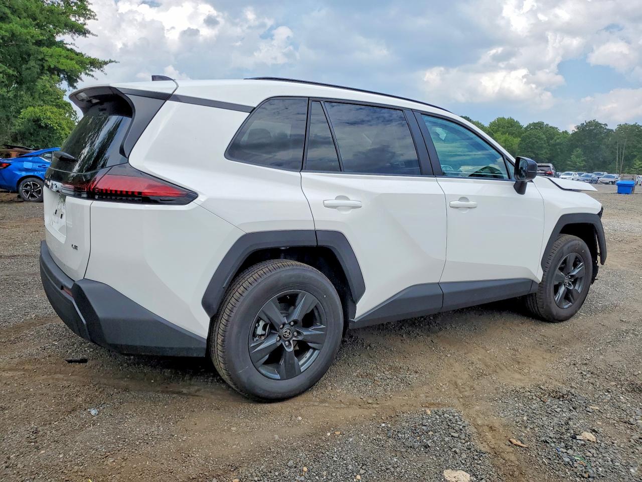 2026 TOYOTA RAV4 LE — снимка 3