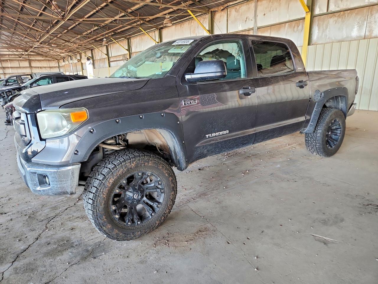 2015 TOYOTA TUNDRA SR5