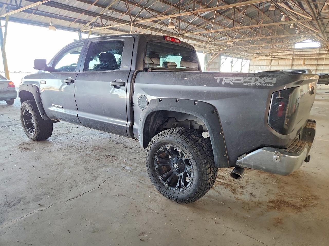 2015 TOYOTA TUNDRA SR5 — снимка 2