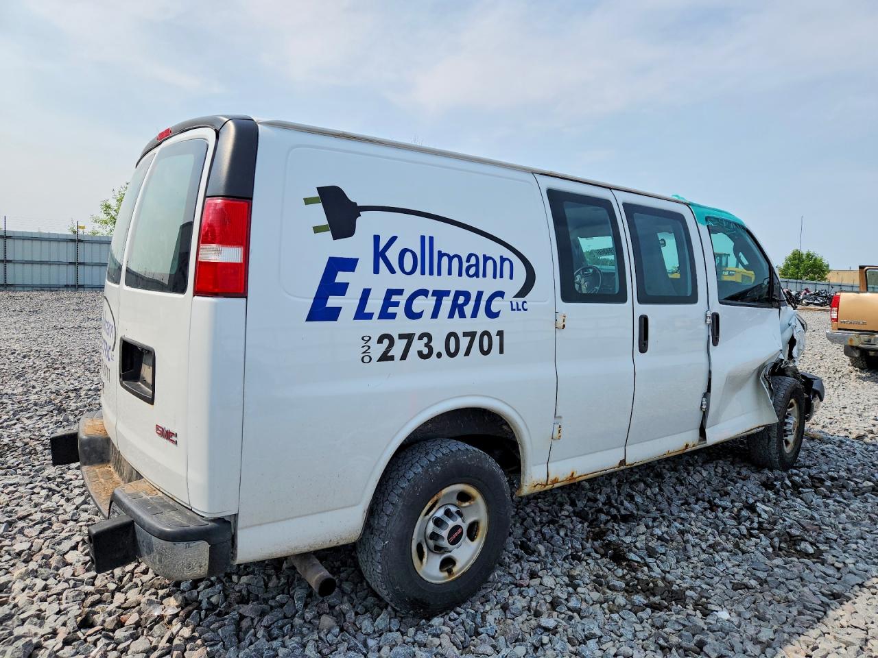 2016 GMC SAVANA G2500 — снимка 3