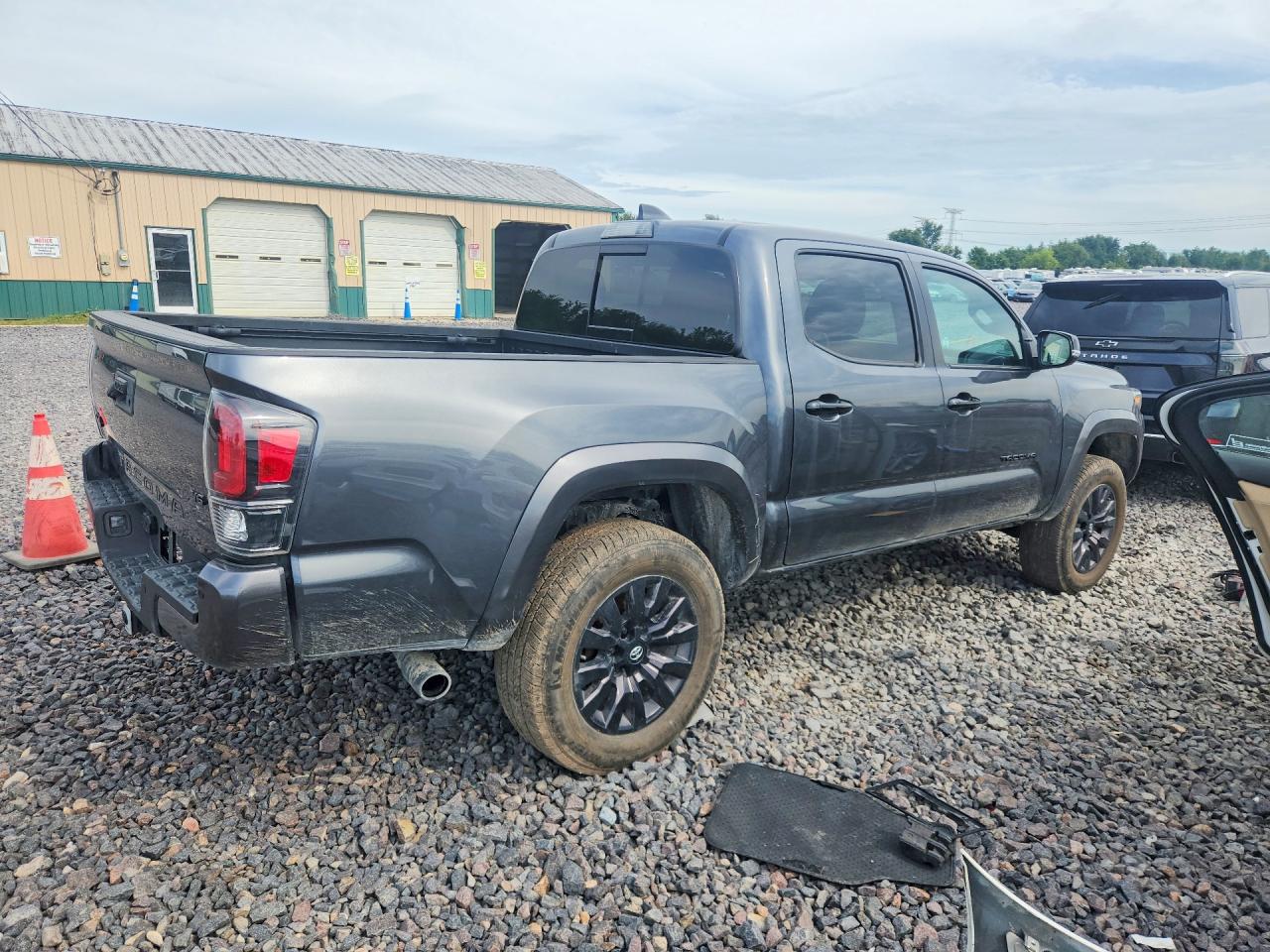 2023 TOYOTA TACOMA LIMITED — снимка 3