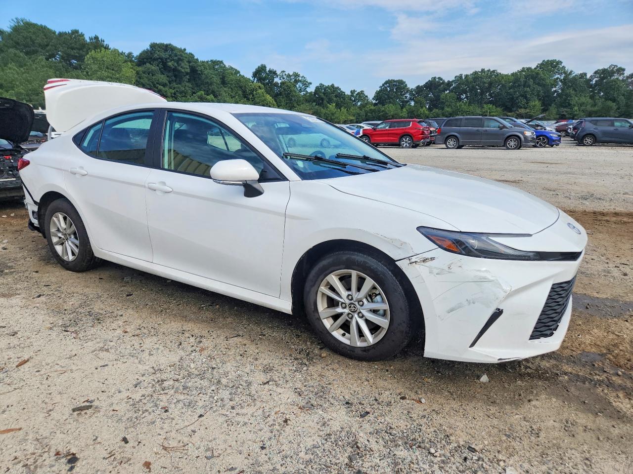 2026 TOYOTA CAMRY LE — снимка 4
