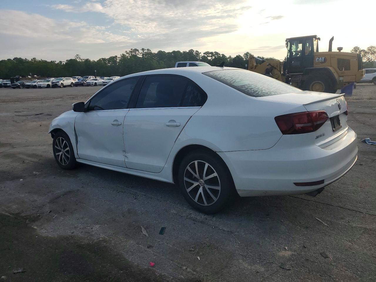 2017 VOLKSWAGEN JETTA SE — снимка 2