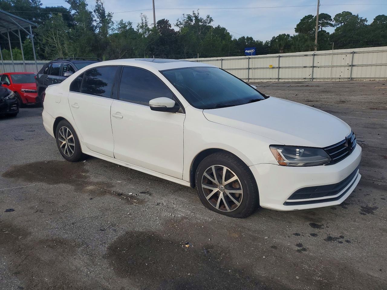 2017 VOLKSWAGEN JETTA SE — снимка 4