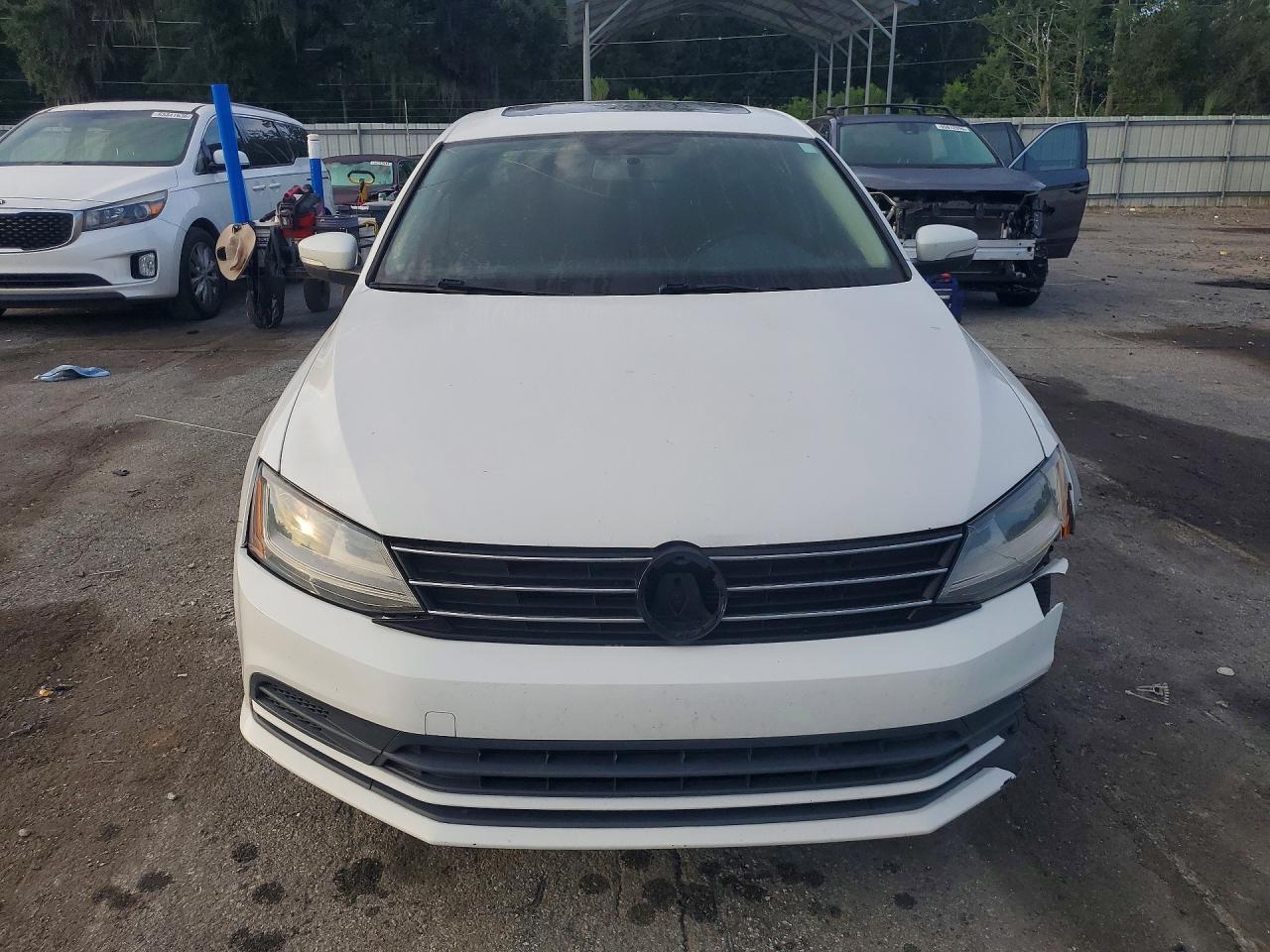 2017 VOLKSWAGEN JETTA SE — снимка 5