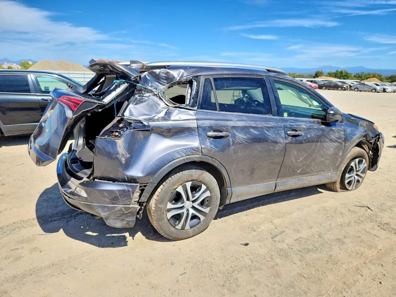 2017 TOYOTA RAV4 LE — снимка 3