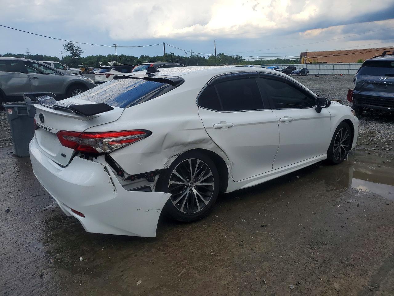 2018 TOYOTA CAMRY SE — снимка 3
