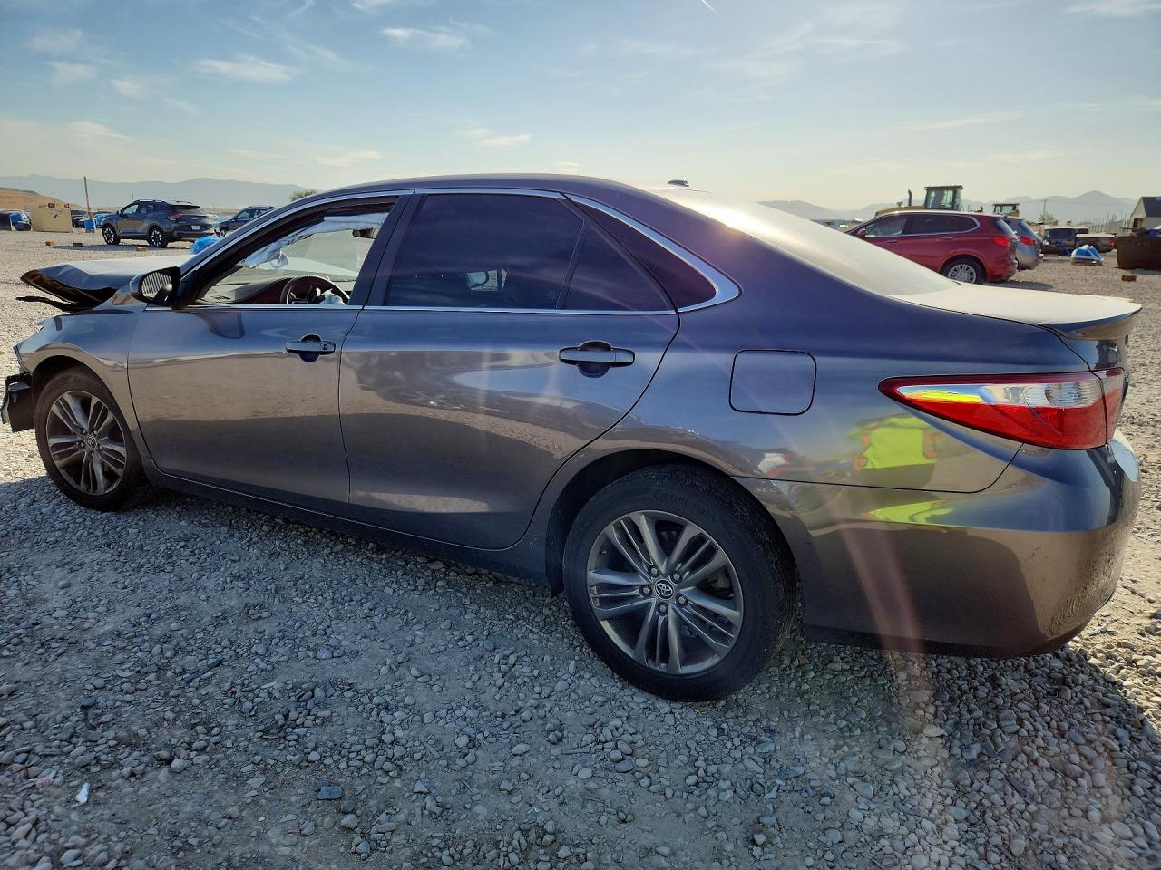 2015 TOYOTA CAMRY SE — снимка 2