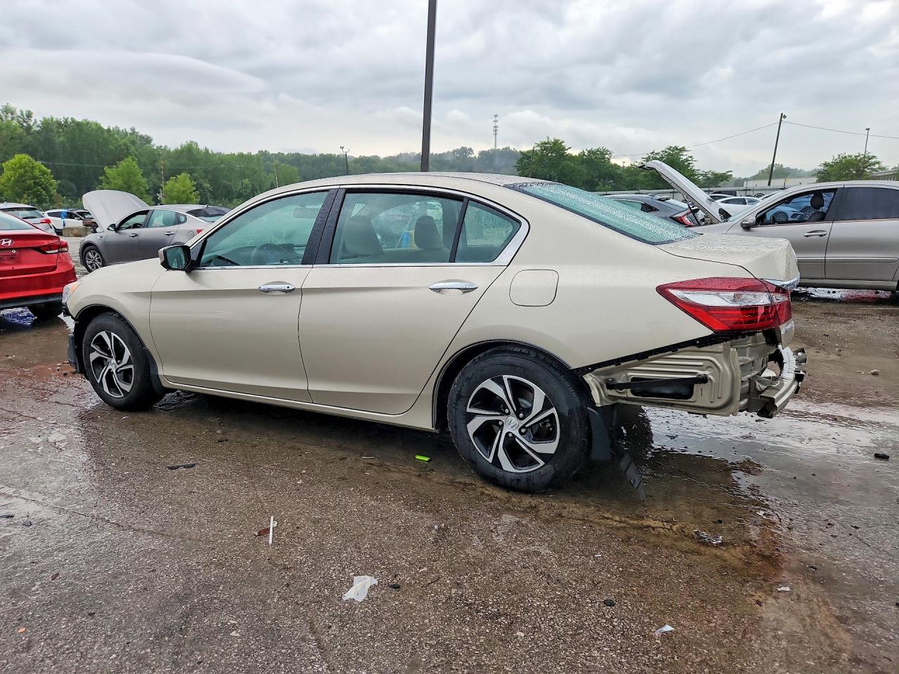 2017 HONDA ACCORD LX — снимка 2