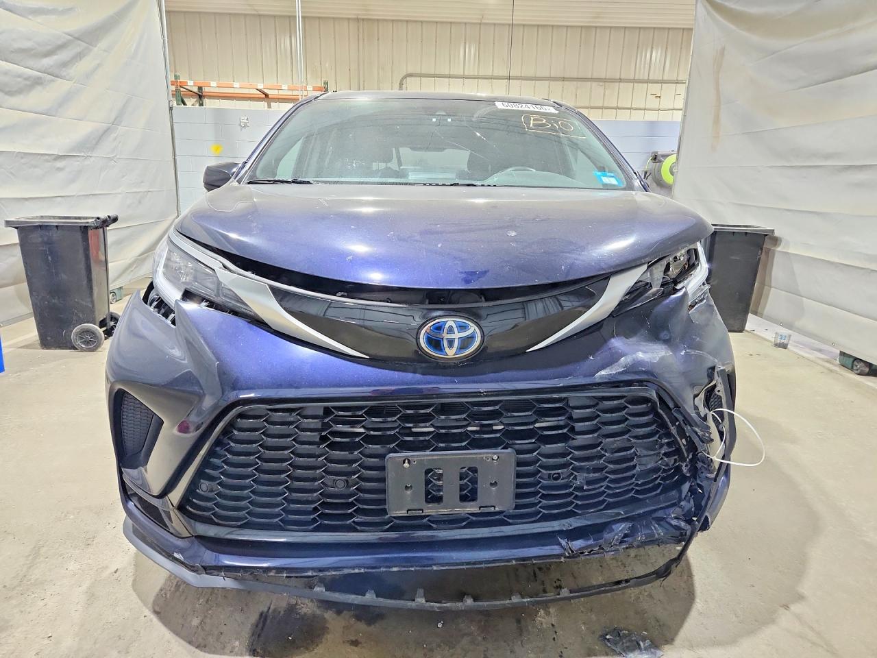 2022 TOYOTA SIENNA XSE — снимка 5