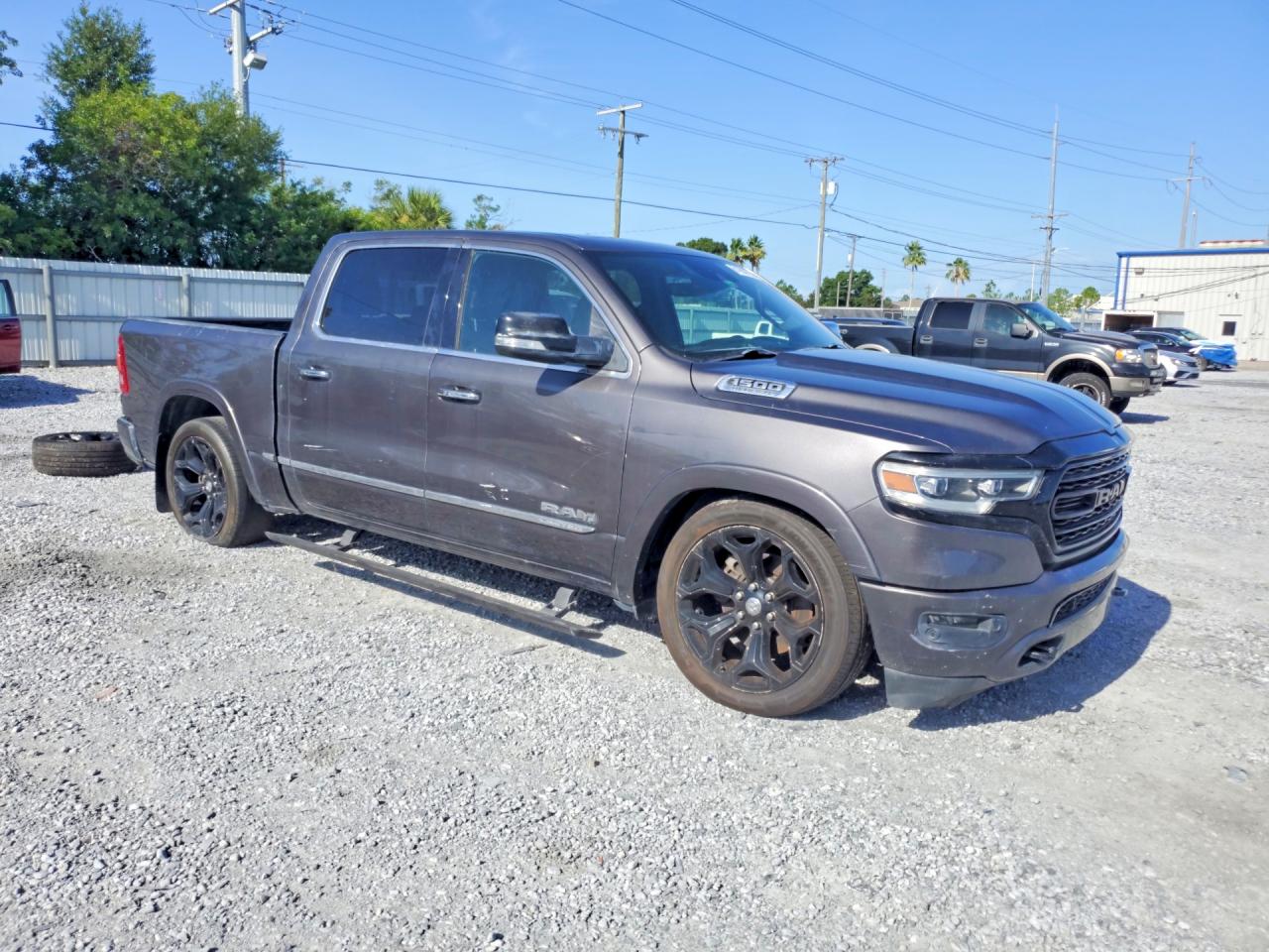 2019 RAM 1500 LIMITED — снимка 4