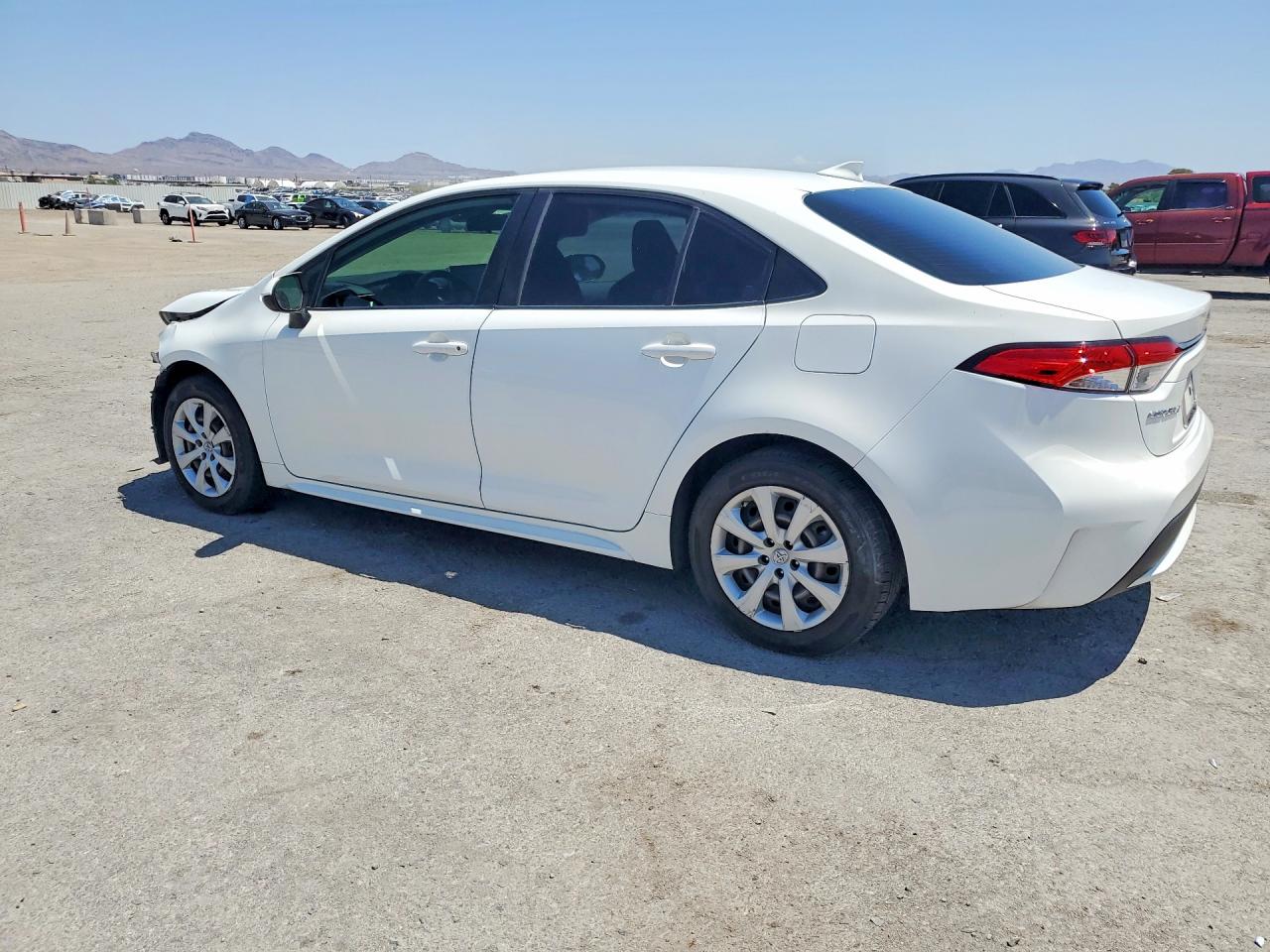 2021 TOYOTA COROLLA LE — снимка 2