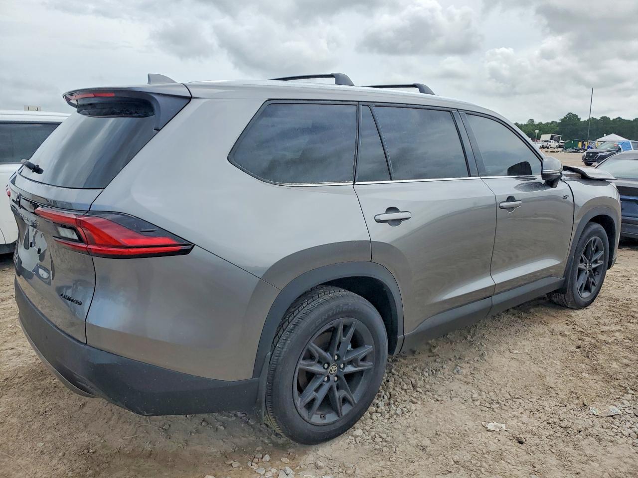 2026 TOYOTA GRAND HIGHLANDER LIMITED — снимка 3