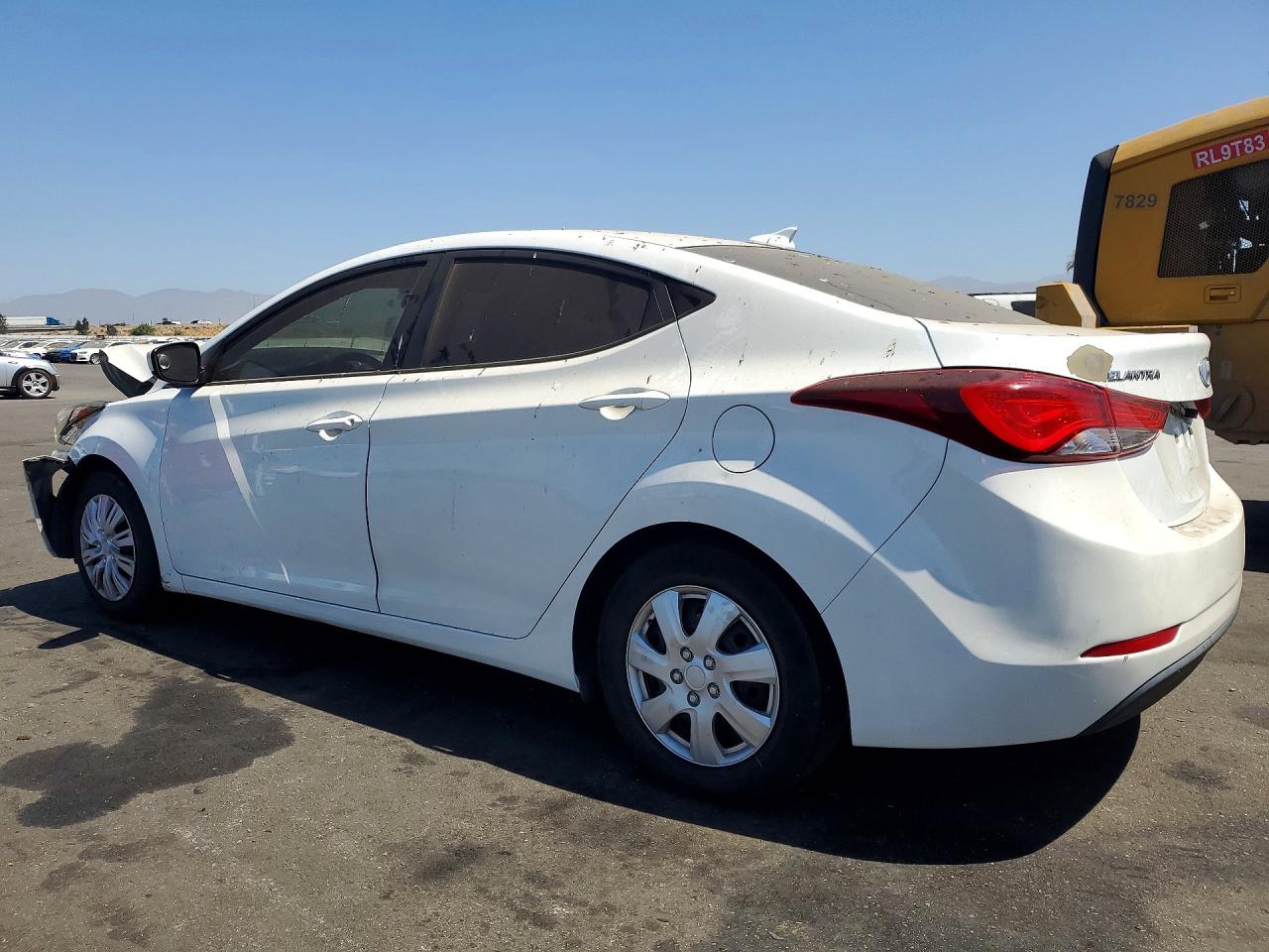 2016 HYUNDAI ELANTRA SE — снимка 2