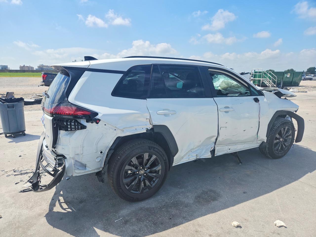 2026 TOYOTA RAV4 XLE PREMIUM — снимка 3