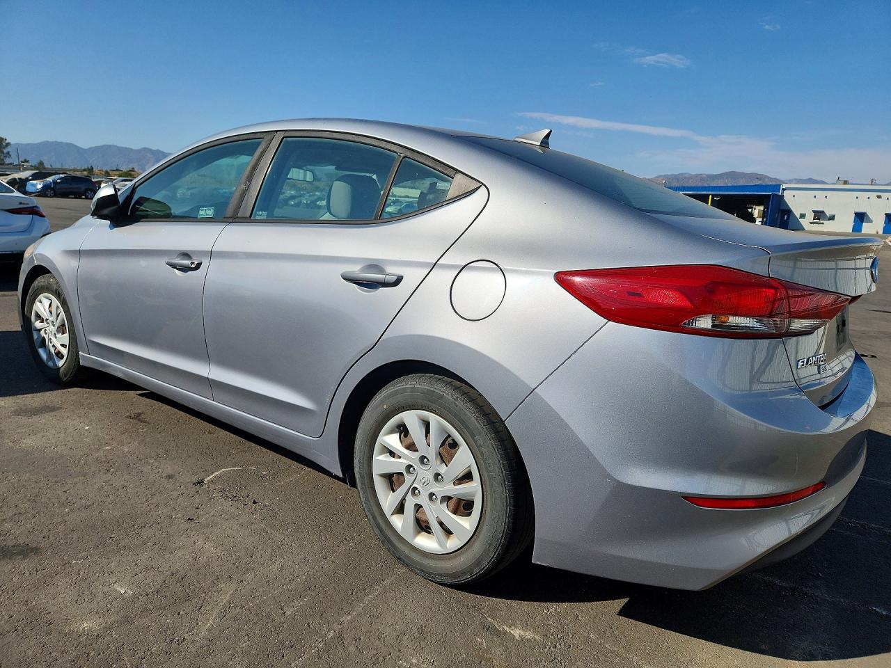 2017 HYUNDAI ELANTRA SE — снимка 2