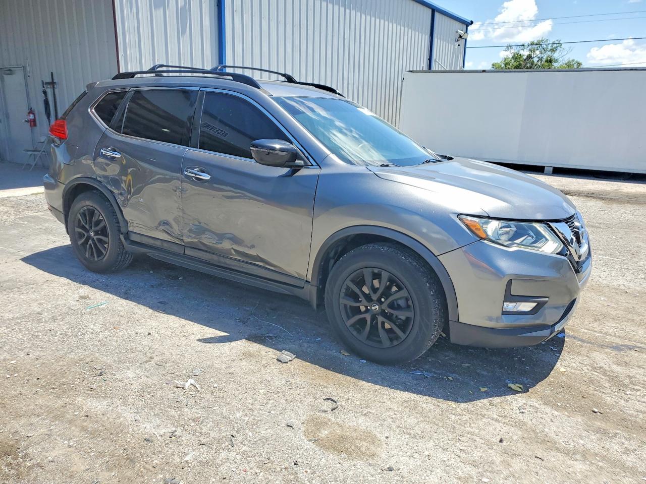 2017 NISSAN ROGUE SV — снимка 4