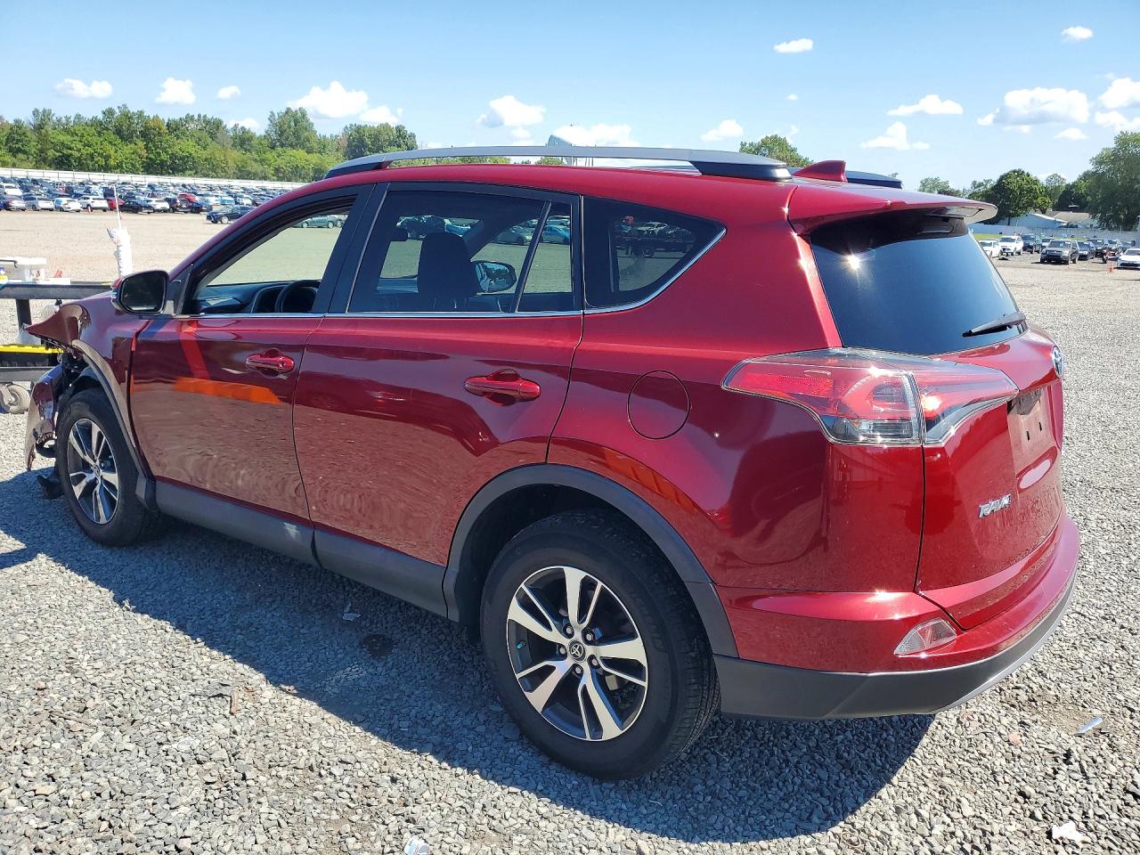 2018 TOYOTA RAV4 XLE — снимка 2