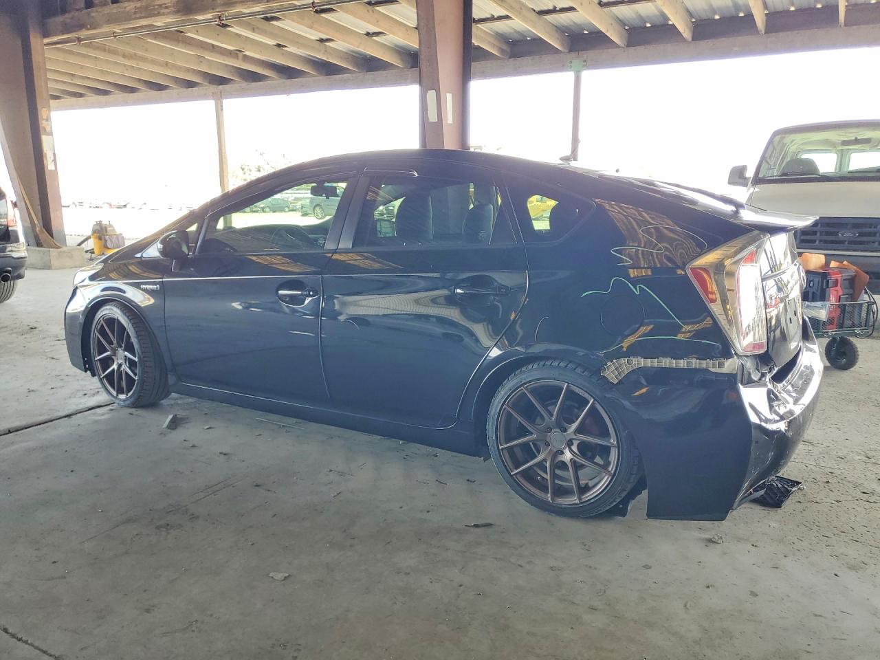 2015 TOYOTA PRIUS TWO — снимка 2