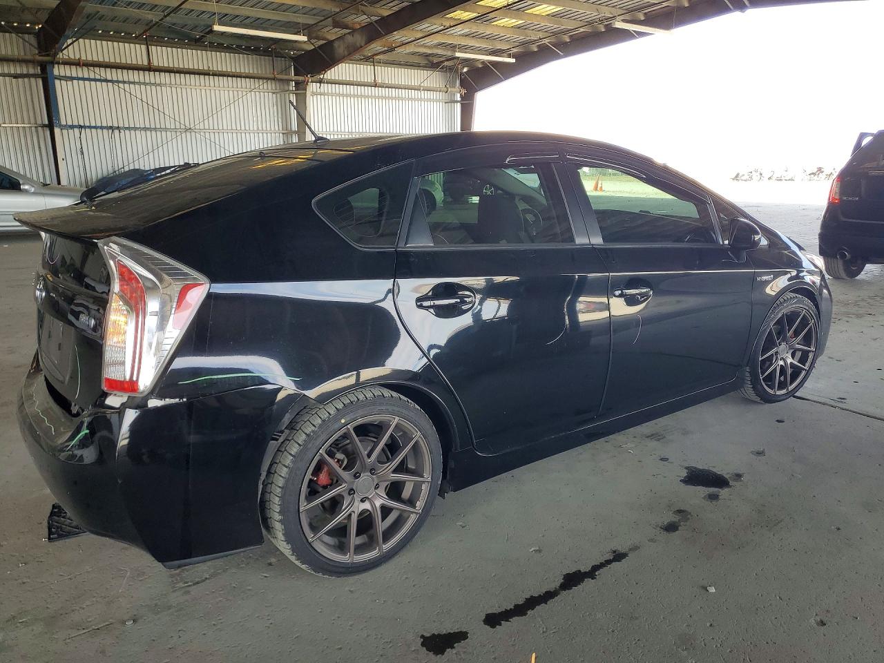 2015 TOYOTA PRIUS TWO — снимка 3