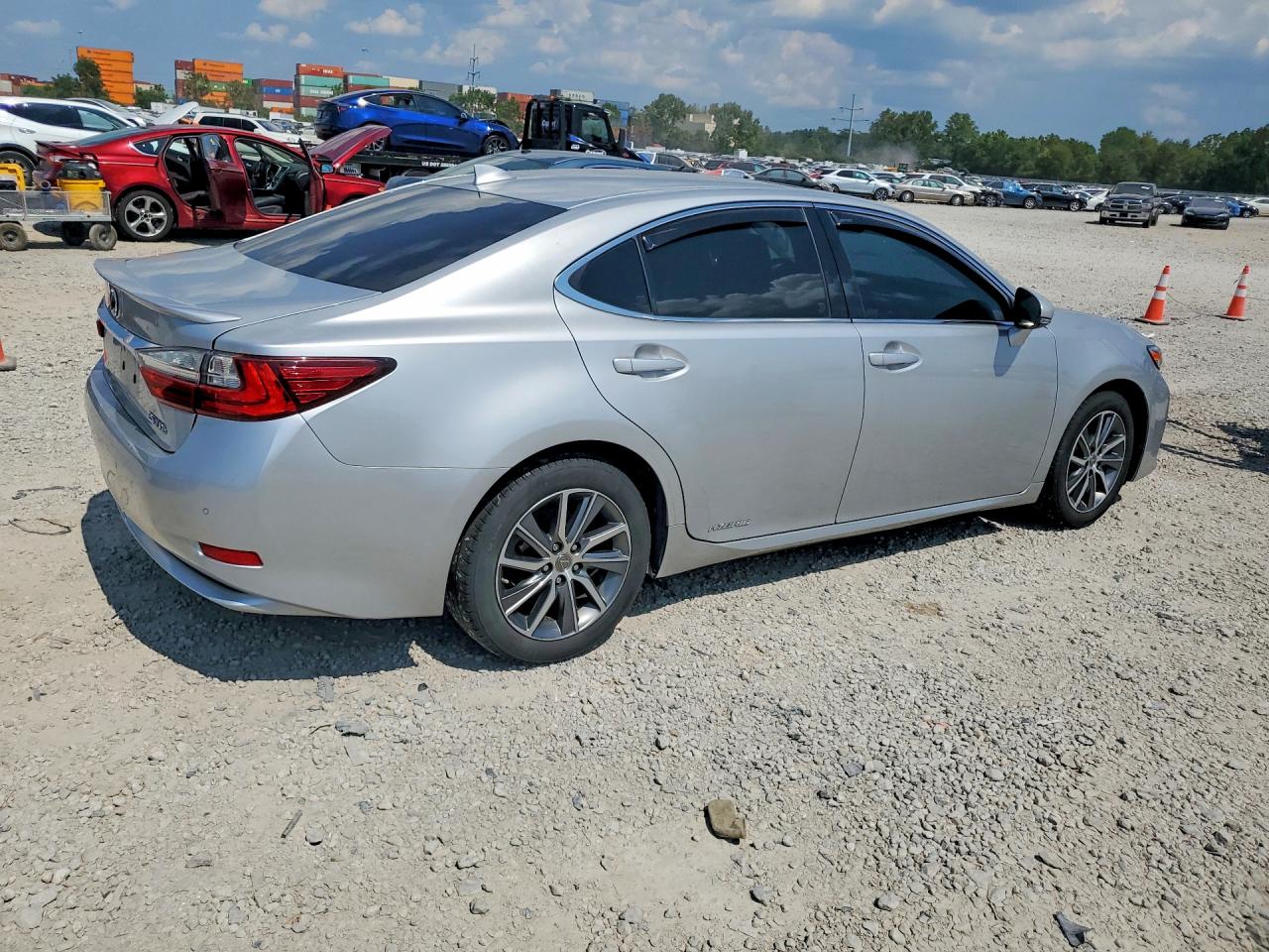 2017 LEXUS ES 300H — снимка 3