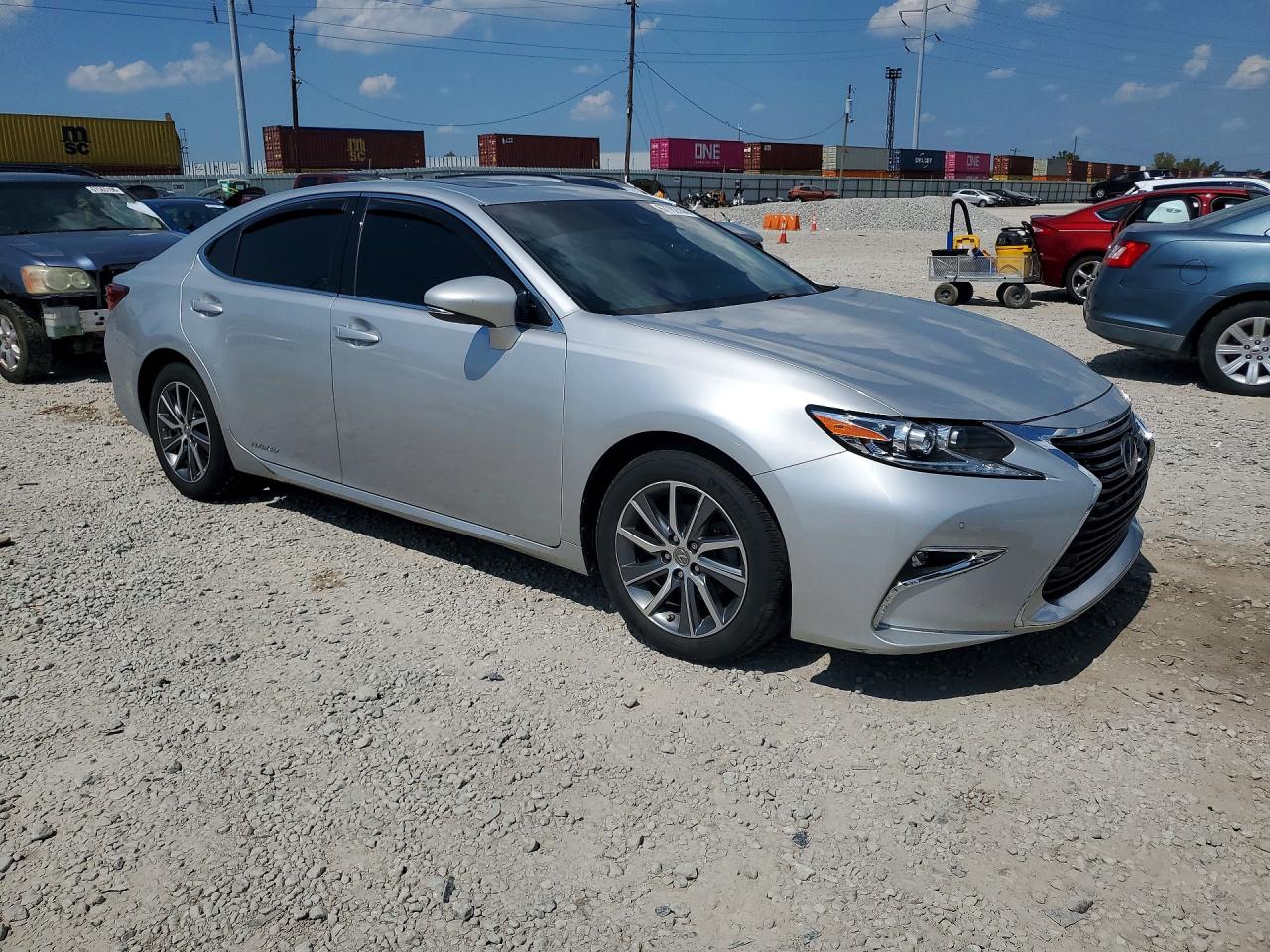 2017 LEXUS ES 300H — снимка 4